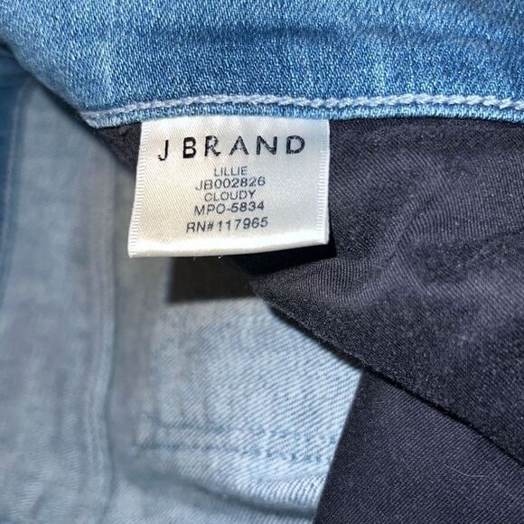 ✨J Brand Lillie High Rise Crop Skinny in Cloudy✨ - Picture 7 of 9